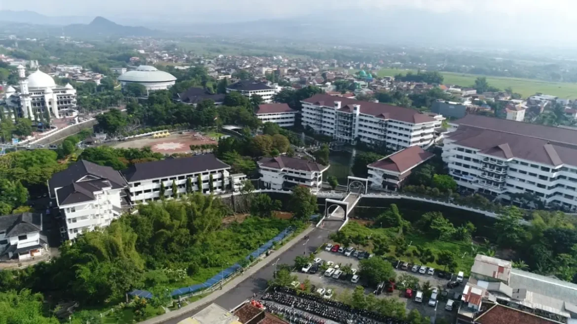 Kisah Awal Kuliah di Kampus Swasta Malang